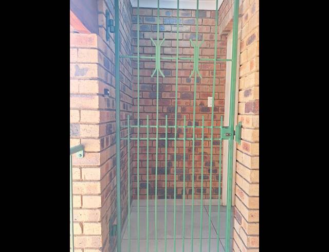 3 BEDROOM APARTMENT FOR SALE IN NORTHCLIFF